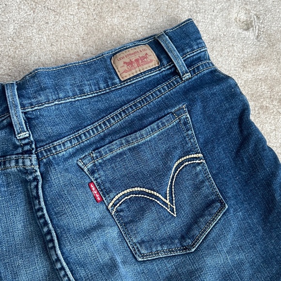Levi’s dark washed denim mini skirt - Picture 6 of 6
